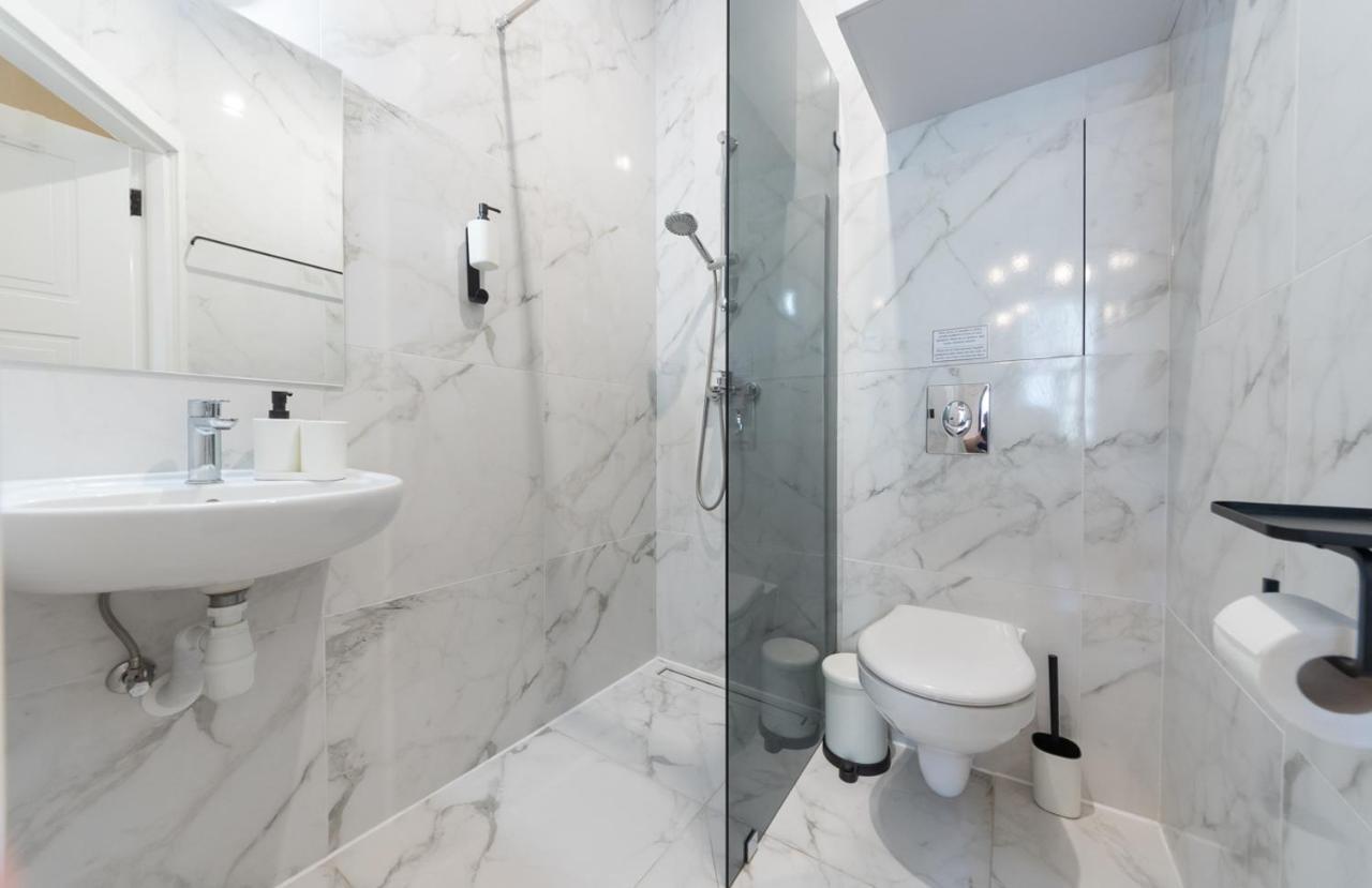 Apart Hotel On Zoloti Vorota Kyjev Exteriér fotografie